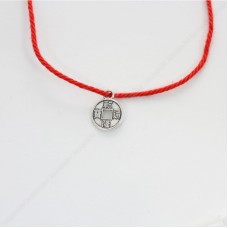 Красная нить с амулетом Денежная монета