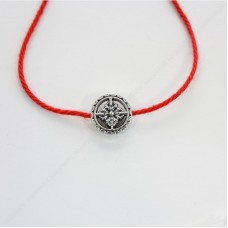 Красная нить с шармом Ваджра - сила и стойкость